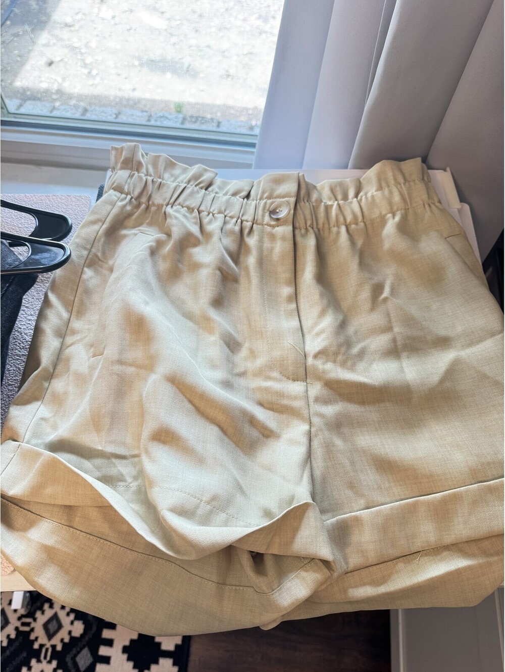 moodie Women's Light Yellow Shorts L NWT